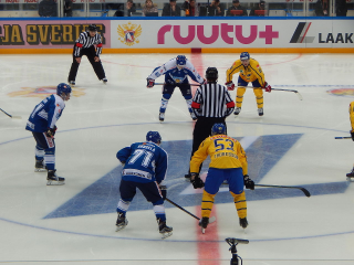 Glæde i svensk by - Klubben er reddet