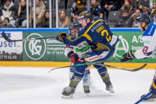 Brud på interne regler tvinger tidligere Blue Fox-back til at skifte klub