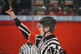 Metal Ligaen: Dagens kampe og dommere